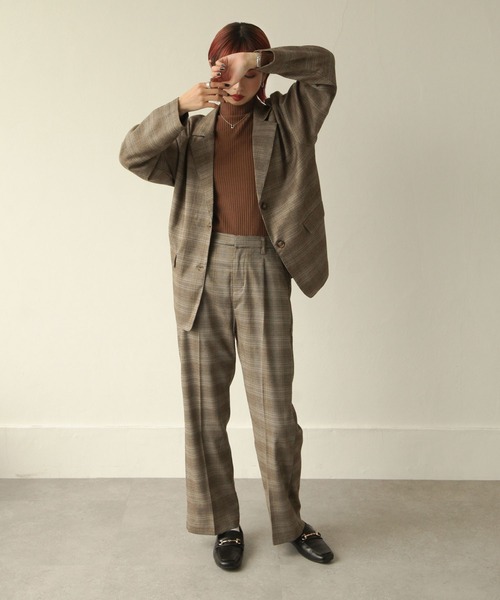 Chillfar(チルファー)の「タータンチェックフレアパンツ(スラックス・レディース・ダークブラウン/ブラウン/グレー・MEDIUM/LARGE)」の5枚目の写真