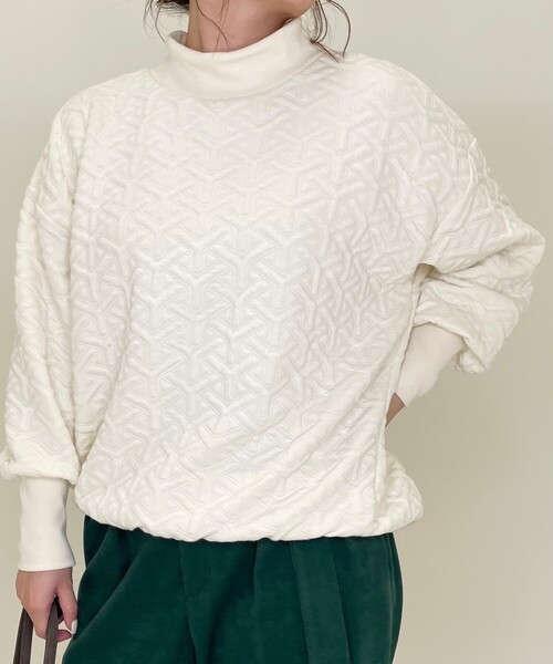 SHOO・LA・RUE（シューラルー）の「◆キルティングスウェット（スウェット・レディース・ブラック/アイボリー/サンドベージュ/ピンク系・00）」の2枚目の写真