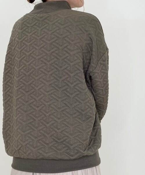 SHOO・LA・RUE（シューラルー）の「◆キルティングスウェット（スウェット・レディース・ブラック/アイボリー/サンドベージュ/ピンク系・00）」の7枚目の写真