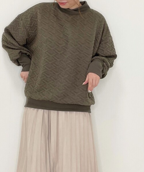 SHOO・LA・RUE（シューラルー）の「◆キルティングスウェット（スウェット・レディース・ブラック/アイボリー/サンドベージュ/ピンク系・00）」の9枚目の写真