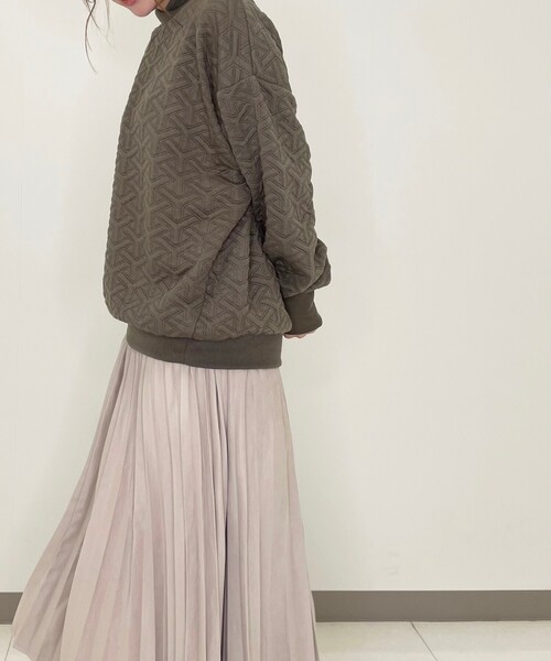 SHOO・LA・RUE（シューラルー）の「◆キルティングスウェット（スウェット・レディース・ブラック/アイボリー/サンドベージュ/ピンク系・00）」の14枚目の写真