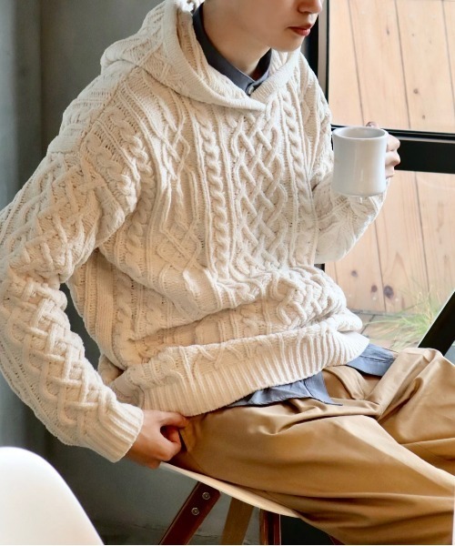INTER FACTORY（インターファクトリー）の「【WEARISTA 風早ゆうた - リラックス フィッシャーマン ニット プルオーバー / ケーブル アランセーター フード付き　made in INTER FACTORY】（パーカー・メンズ・アイボリー・MEDIUM/LARGE）」の7枚目の写真