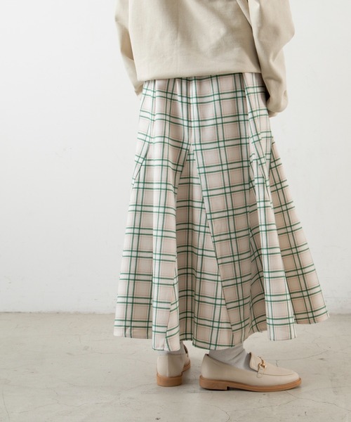 ANGIE(アンジー)の「ハイウエストチェック柄マーメイドロングスカート(スカート・レディース・ブラック系その他/グリーン系その他/ホワイト系その他・FREE)」の18枚目の写真