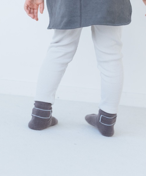 LOWRYS FARM（ローリーズファーム）の「シカクガラソックス　260795（ソックス/靴下・キッズ・グレー/オレンジ/グリーン/アイボリー・MEDIUM/LARGE）」の2枚目の写真