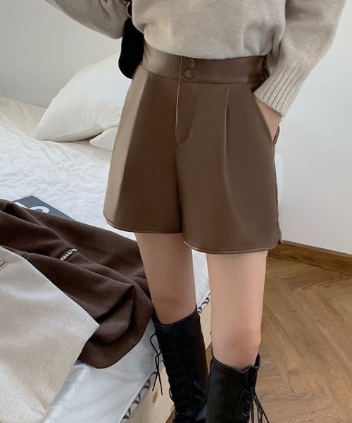 MANGROVE(マングローブ)の「レザータックショートパンツ(その他パンツ・レディース・ブラウン/ブラック・MEDIUM/LARGE)」の7枚目の写真