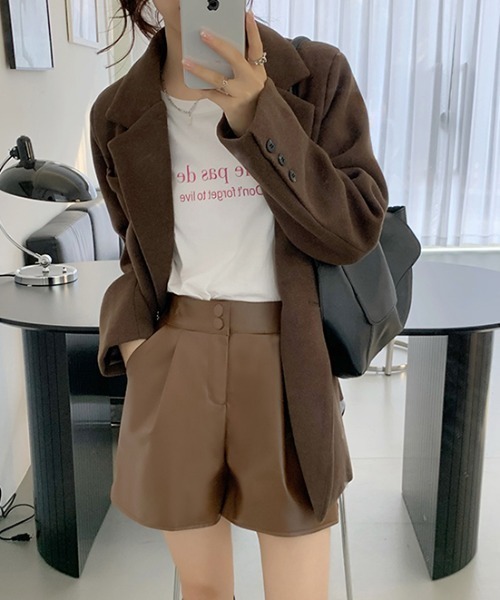 MANGROVE(マングローブ)の「レザータックショートパンツ(その他パンツ・レディース・ブラウン/ブラック・MEDIUM/LARGE)」の8枚目の写真