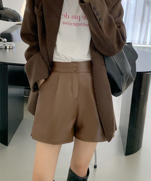 MANGROVE(マングローブ)の「レザータックショートパンツ(その他パンツ・レディース・ブラウン/ブラック・MEDIUM/LARGE)」の11枚目の写真
