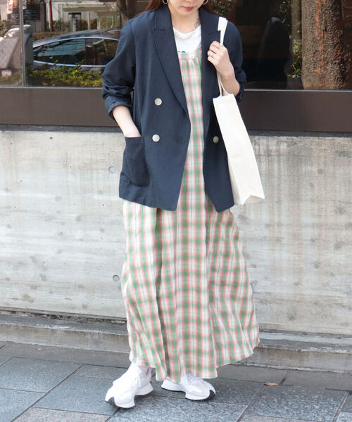 fredy emue（フレディエミュ）の「ギンガムチェック／リネンドビー ダブルジャケット（セットアップ可能）（テーラードジャケット・レディース・ベージュ/ネイビー/ホワイト系その他2・38）」の8枚目の写真