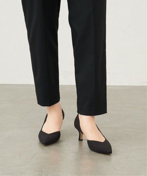 LE TALON（ルタロン）の「5.5cmVカットサイドオープン（パンプス・レディース・ブラック×ブラック/ベージュ/スミクロ・22.5cm/23.5cm/23cm/24cm/24.5cm/25.5cm/21/22cm/21.5/25cm）」の15枚目の写真