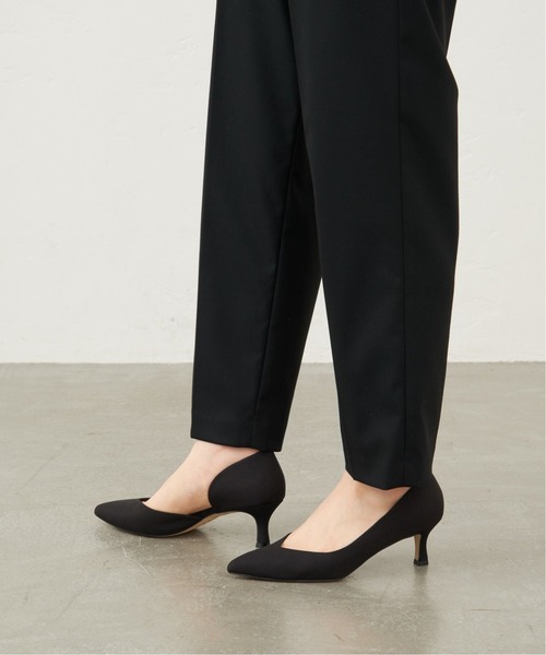 LE TALON（ルタロン）の「5.5cmVカットサイドオープン（パンプス・レディース・ブラック×ブラック/ベージュ/スミクロ・22.5cm/23.5cm/23cm/24cm/24.5cm/25.5cm/21/22cm/21.5/25cm）」の16枚目の写真