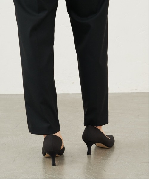LE TALON（ルタロン）の「5.5cmVカットサイドオープン（パンプス・レディース・ブラック×ブラック/ベージュ/スミクロ・22.5cm/23.5cm/23cm/24cm/24.5cm/25.5cm/21/22cm/21.5/25cm）」の17枚目の写真