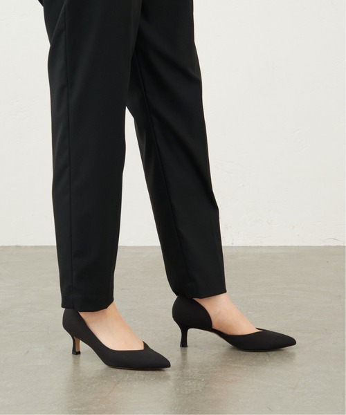 LE TALON（ルタロン）の「5.5cmVカットサイドオープン（パンプス・レディース・ブラック×ブラック/ベージュ/スミクロ・22.5cm/23.5cm/23cm/24cm/24.5cm/25.5cm/21/22cm/21.5/25cm）」の18枚目の写真