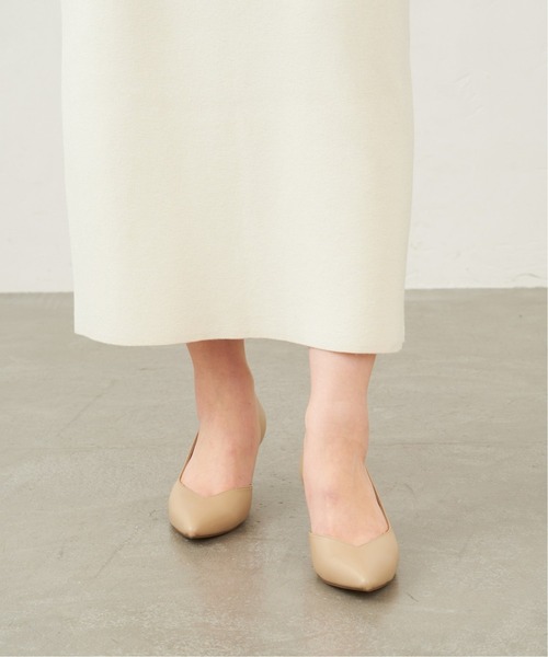 LE TALON（ルタロン）の「5.5cmVカットサイドオープン（パンプス・レディース・ブラック×ブラック/ベージュ/スミクロ・22.5cm/23.5cm/23cm/24cm/24.5cm/25.5cm/21/22cm/21.5/25cm）」の22枚目の写真