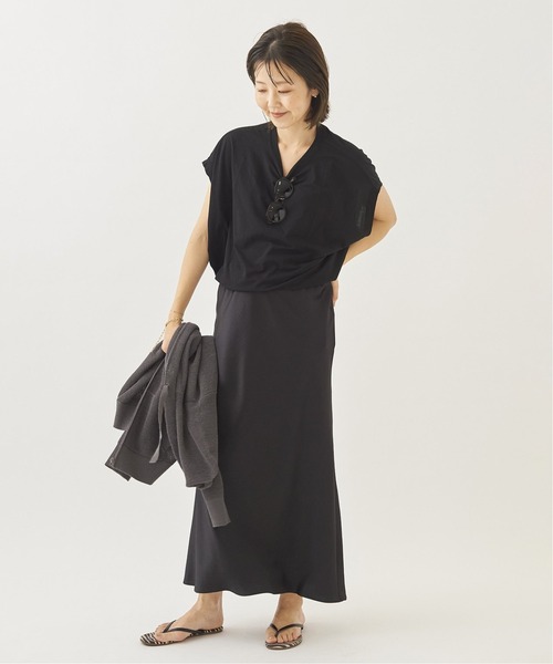 plage(プラージュ)の「Satin Bias スカート◆(スカート・レディース・ブラック/ネイビー/ブラウン/アイボリー・38/36)」の5枚目の写真