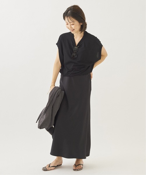 plage(プラージュ)の「Satin Bias スカート◆(スカート・レディース・ブラック/ネイビー/ブラウン/アイボリー・38/36)」の6枚目の写真