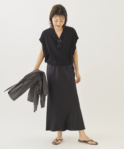 plage(プラージュ)の「Satin Bias スカート◆(スカート・レディース・ブラック/ネイビー/ブラウン/アイボリー・38/36)」の7枚目の写真