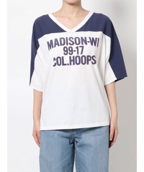 Ungrid（アングリッド）の「VネックフットボールロゴTee（Tシャツ/カットソー・レディース・ネイビー/グリーン/ボルドー・FREE）」の5枚目の写真