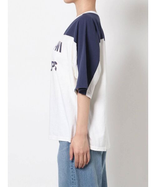 Ungrid（アングリッド）の「VネックフットボールロゴTee（Tシャツ/カットソー・レディース・ネイビー/グリーン/ボルドー・FREE）」の11枚目の写真