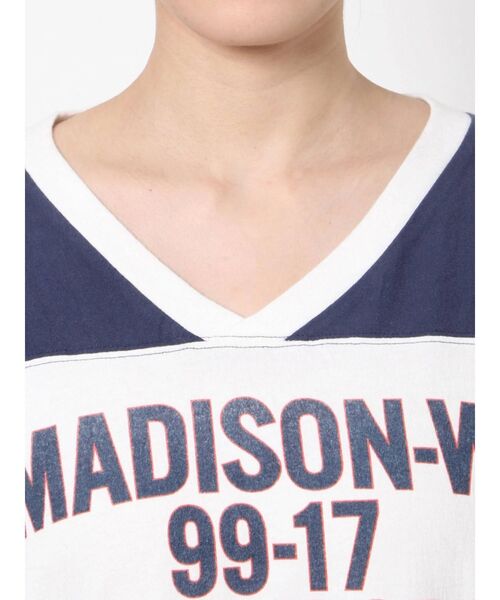 Ungrid（アングリッド）の「VネックフットボールロゴTee（Tシャツ/カットソー・レディース・ネイビー/グリーン/ボルドー・FREE）」の9枚目の写真