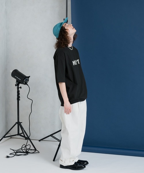 MUHET(ミュエータ)の「ロゴプリントTシャツ(Tシャツ/カットソー・レディース・ホワイト/チャコールグレー・MEDIUM/X-LARGE)」の18枚目の写真