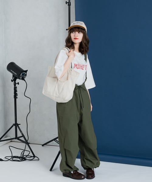 MUHET(ミュエータ)の「ロゴプリントTシャツ(Tシャツ/カットソー・レディース・ホワイト/チャコールグレー・MEDIUM/X-LARGE)」の15枚目の写真