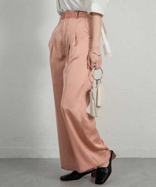 Amiur（エミレ）の「satin basic tuck pants（その他パンツ・レディース・ベージュ/ピンク/イエロー・S/M）」の17枚目の写真