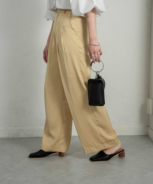 Amiur（エミレ）の「satin basic tuck pants（その他パンツ・レディース・ベージュ/ピンク/イエロー・S/M）」の14枚目の写真