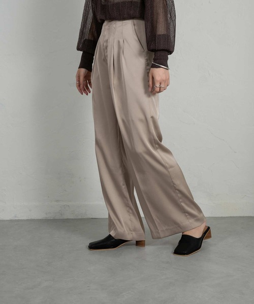 Amiur（エミレ）の「satin basic tuck pants（その他パンツ・レディース・ベージュ/ピンク/イエロー・S/M）」の12枚目の写真