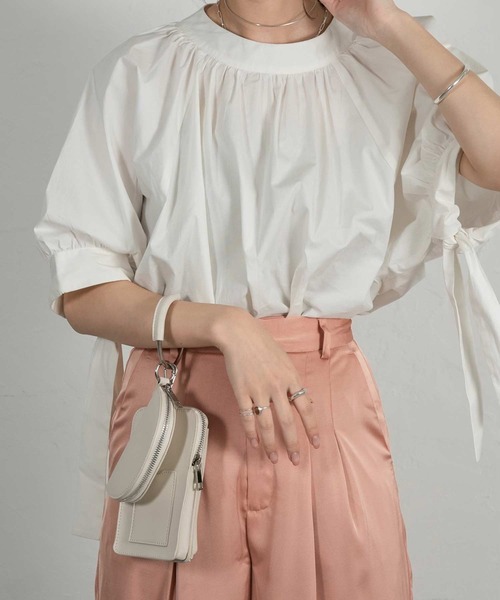 Amiur（エミレ）の「satin basic tuck pants（その他パンツ・レディース・ベージュ/ピンク/イエロー・S/M）」の6枚目の写真