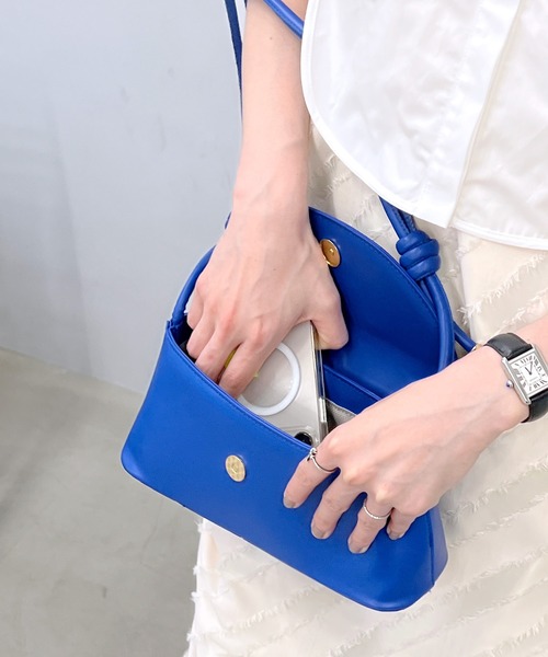 chuclla(チュクラ)の「【chuclla】【2022/SS】Code strap hand bag cha22s008(ショルダーバッグ・レディース・ブラック/ブルー/グリーン/アイボリー・FREE)」の6枚目の写真
