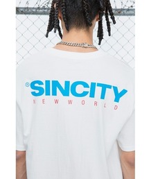 A'GEM/9 × .kom『SINCITY/シンシティ』NEW WORLD BLUE LOGO T