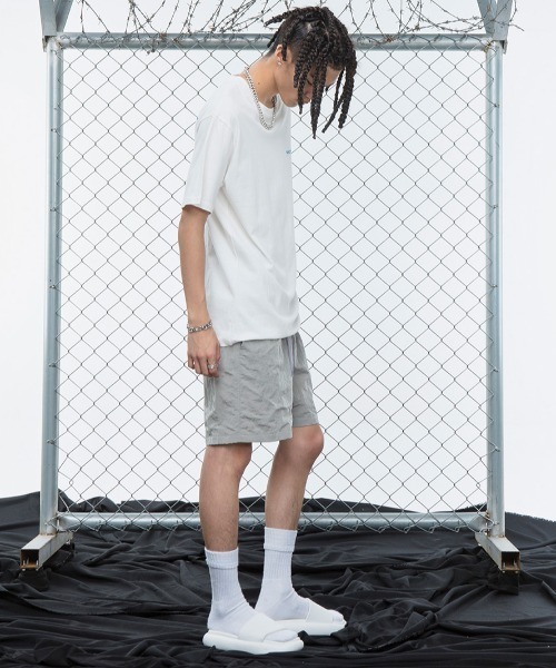 SINCITY(シンシティ)の「A'GEM/9 × .kom『SINCITY/シンシティ』NEW WORLD BLUE LOGO T-SHIRT/ニューワールド Tシャツ 半袖カットソー(Tシャツ/カットソー・メンズ・ホワイト・1/2)」の5枚目の写真