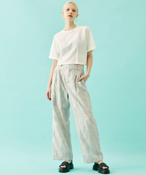 INella（イネラ）の「【INella/イネラ】シアサッカークロップドトップス（Tシャツ/カットソー・レディース・ブラック/その他2/ホワイト・FREE）」の4枚目の写真