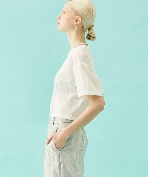 INella（イネラ）の「【INella/イネラ】シアサッカークロップドトップス（Tシャツ/カットソー・レディース・ブラック/その他2/ホワイト・FREE）」の6枚目の写真