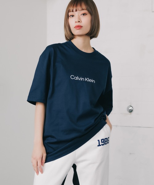 Calvin Klein（カルバン・クライン）の「Calvin Klein/カルバンクライン STANDARD LOGO CREWNECK フロントロゴ 半袖Tシャツ（Tシャツ/カットソー・メンズ・ライトグリーン/ネイビー/ブラック/ホワイト/ブラウン/グレイッシュベージュ/バーガンディー・M/L/XL/S）」の7枚目の写真