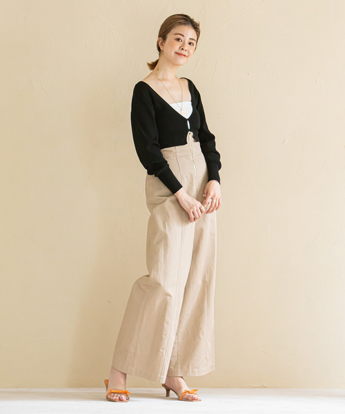 U by SPICK&SPAN(ユーバイスピックアンドスパン)の「ハイウエストチノパンツ(その他パンツ・レディース・ベージュ/ネイビー/レッド・38/36)」の4枚目の写真
