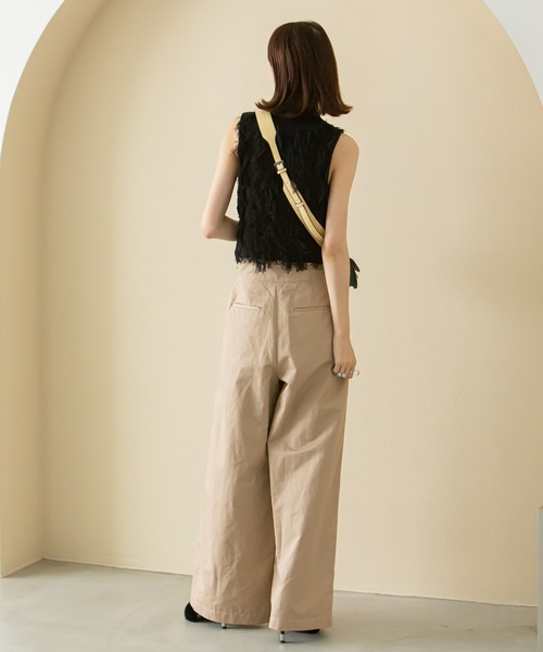 U by SPICK&SPAN(ユーバイスピックアンドスパン)の「ハイウエストチノパンツ(その他パンツ・レディース・ベージュ/ネイビー/レッド・38/36)」の8枚目の写真