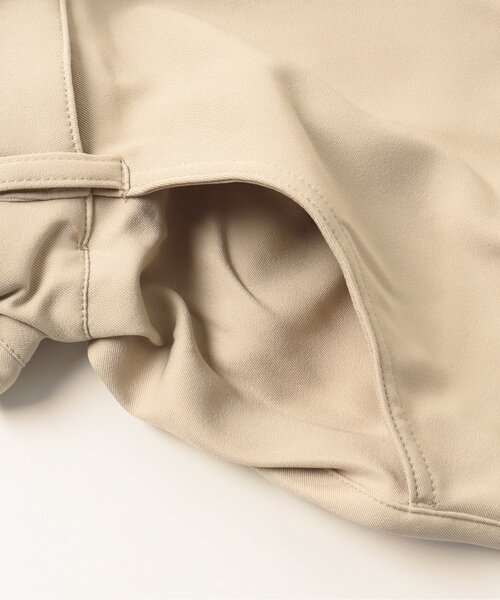 algy(アルジー)の「ウエストフリルサロペ(サロペット/オーバーオール・キッズ・ベージュ/カーキ/サックスブルー・SMALL/MEDIUM/X-SMALL/XX-SMALL)」の6枚目の写真