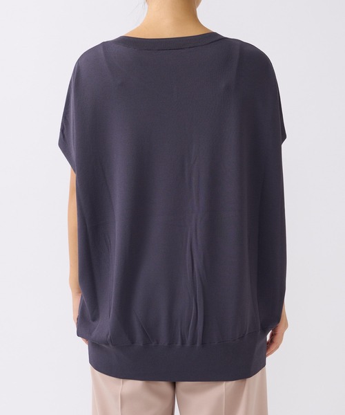 RIVE DROITE（リヴドロワ）の「バックタック浅Vネックニット（ニット/セーター・レディース・チャコールグレー/モカ/パープル・FREE）」の21枚目の写真