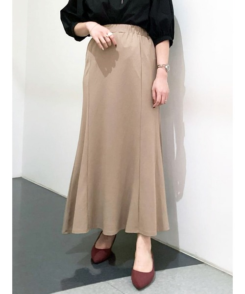 Lugnoncure(ルノンキュール)の「ポンチマーメイドスカート(スカート・レディース・グリーン/モカ/ブラック・フリ-)」の2枚目の写真