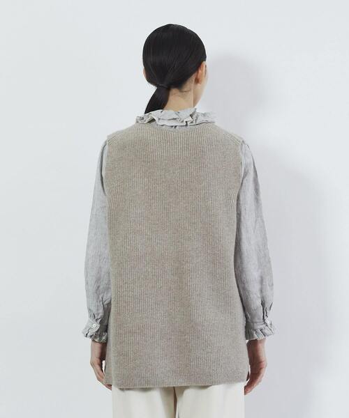 美品　LOISIR ロワズィール ウールカシミヤ片畦ベスト LOISIR（ロワズィール）の「ウールカシミヤ片畦ベスト（ベスト）」 - WEAR