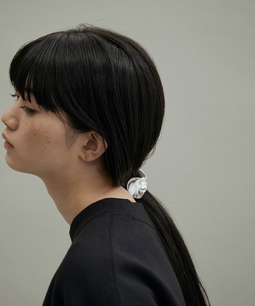 ADAM ET ROPE'（アダムエロペ）の「CORALモチーフヘアカフ（ヘアゴム・レディース・ゴールド/シルバー・FREE）」の2枚目の写真