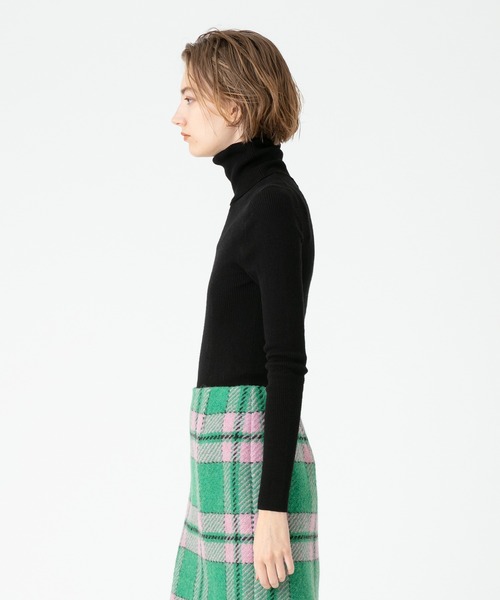 allureville（アルアバイル）の「釦デティール2WAYネックレスリブプルオーバー（ニット/セーター・レディース・ベージュ/パープル/ブラック/オフホワイト・2）」の16枚目の写真