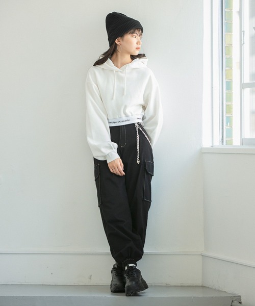 repipi armario（レピピ アルマリオ）の「【裏起毛】スソロゴショートパーカー（パーカー・キッズ・グレー/ホワイト/ブラック/グリーン・SMALL/LARGE/MEDIUM）」の7枚目の写真