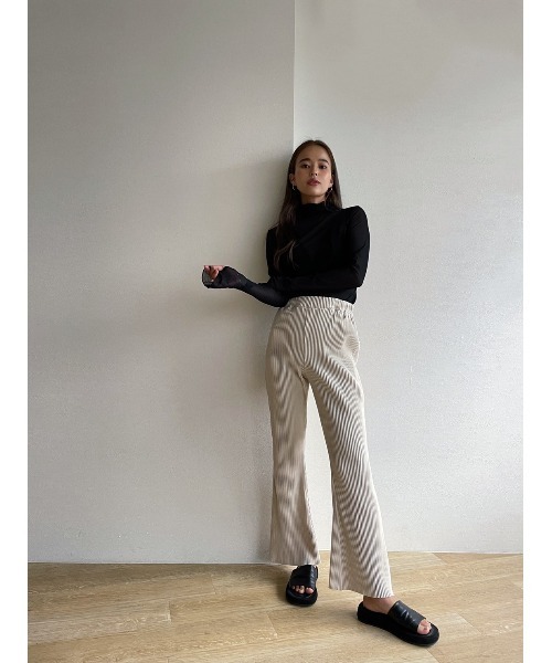 TRUNC（トランクエイティーエイト）の「Velour Flared Pants（その他パンツ・レディース・ブラック・FREE）」の19枚目の写真