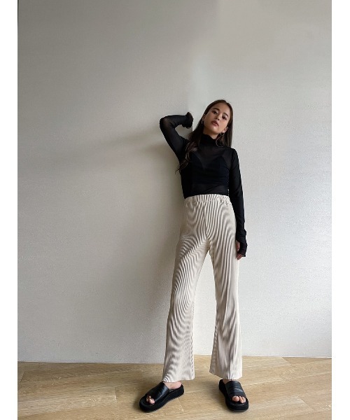 TRUNC（トランクエイティーエイト）の「Velour Flared Pants（その他パンツ・レディース・ブラック・FREE）」の16枚目の写真