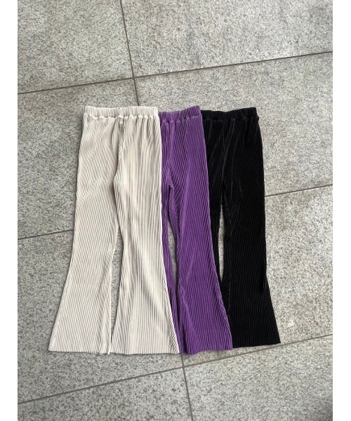 TRUNC（トランクエイティーエイト）の「Velour Flared Pants（その他パンツ・レディース・ブラック・FREE）」の3枚目の写真