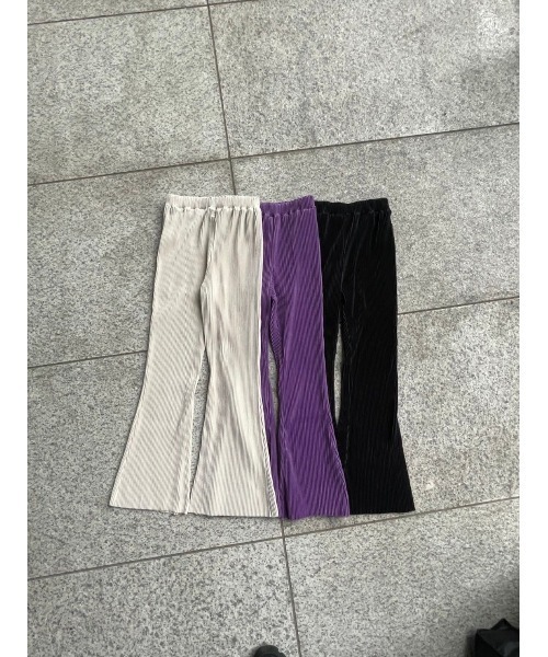 TRUNC（トランクエイティーエイト）の「Velour Flared Pants（その他パンツ・レディース・ブラック・FREE）」の6枚目の写真