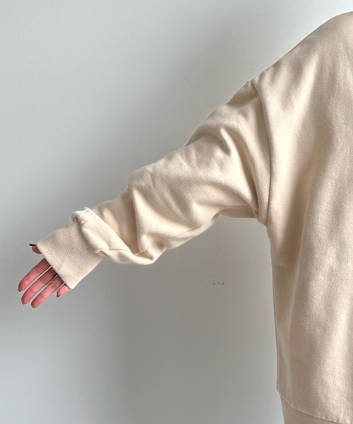 DouDou（ドゥドゥ）の「2WAY VIRGINIA 裏起毛ロゴスウェット（スウェット・レディース・ベージュ/グレー/オフホワイト・FREE）」の10枚目の写真