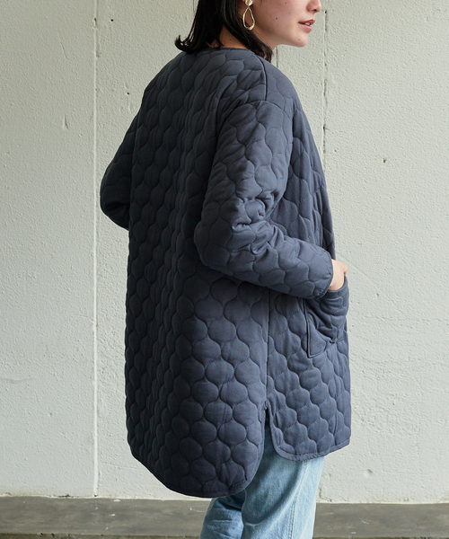 KANGOL EXTRA COMFORT(カンゴールエクストラコンフォート)の「キルトラウンドヘムコート(ノーカラーコート・レディース・ブラック/ベージュ/カーキ/ネイビー・M/L/LL)」の16枚目の写真